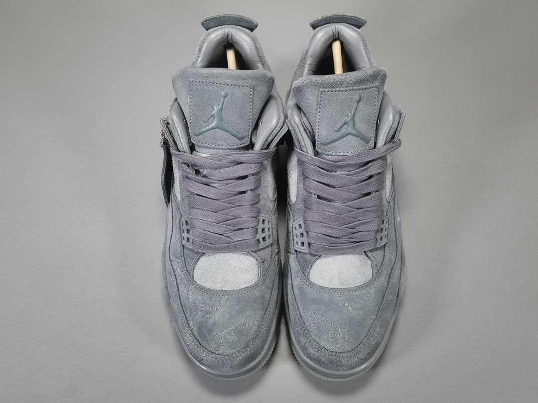 JORDAN 4 x KAWS GRIS