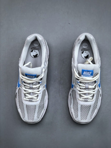NIKE ZOOM Vomero 5