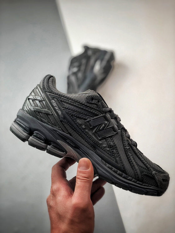 New Balance 1906R