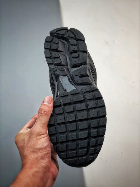 NIKE ZOOM Vomero 5 FULL BLACK
