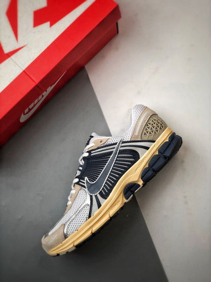 NIKE ZOOM Vomero 5