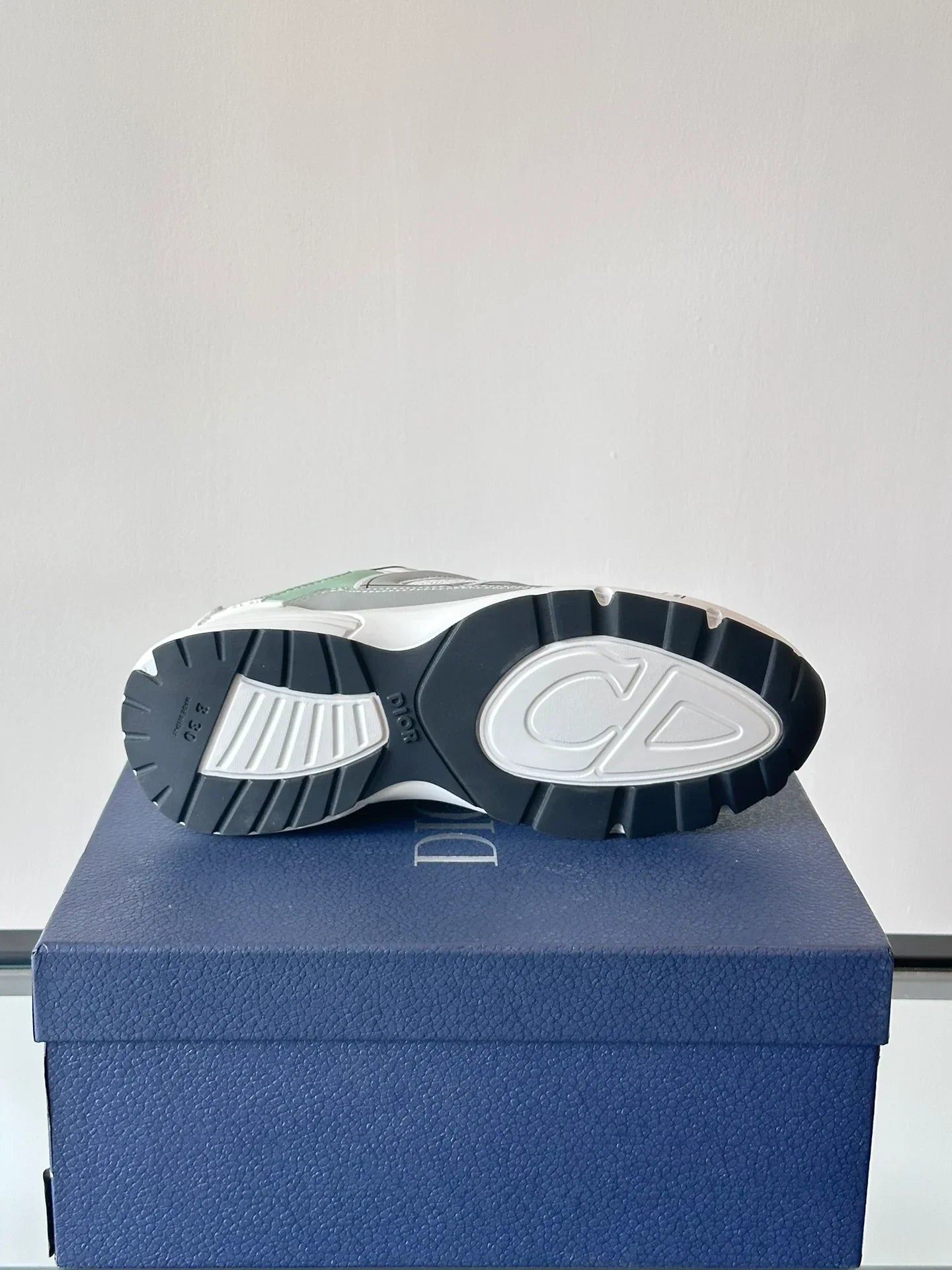 DIOR B30 CELADON GREY WHITE