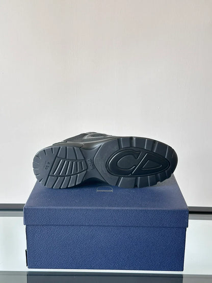 DIOR B30 TRIPLE BLACK