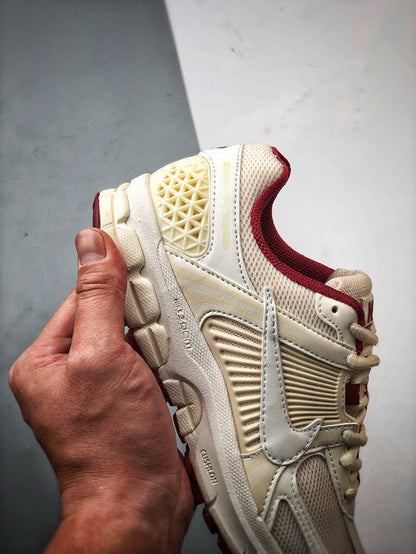 NIKE ZOOM Vomero 5 SAINT VALENTIN