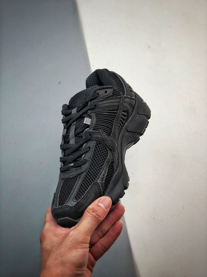 NIKE ZOOM Vomero 5 FULL BLACK
