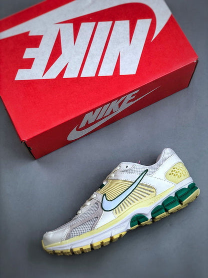 NIKE ZOOM Vomero 5