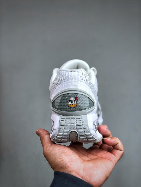 NIKE Air Max DN Blanc