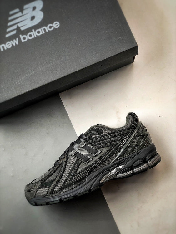 New Balance 1906R