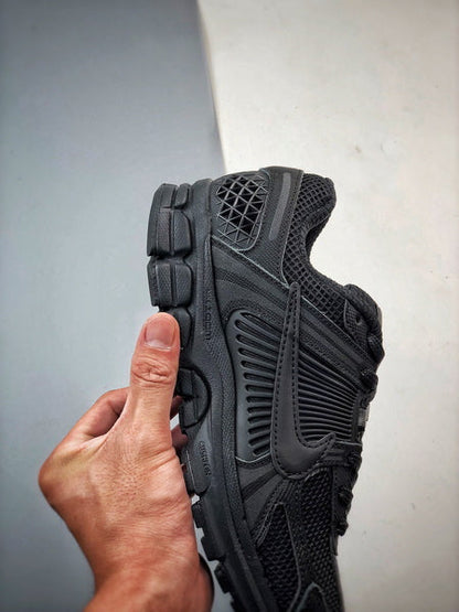 NIKE ZOOM Vomero 5 FULL BLACK