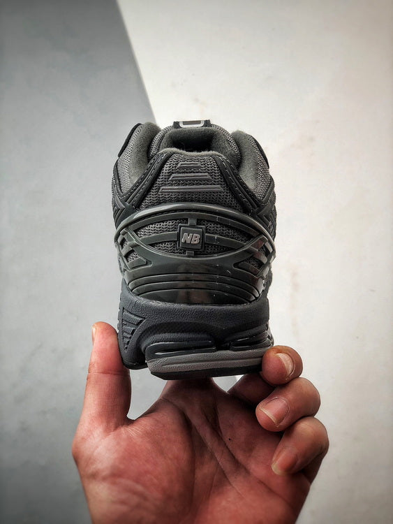 New Balance 1906R